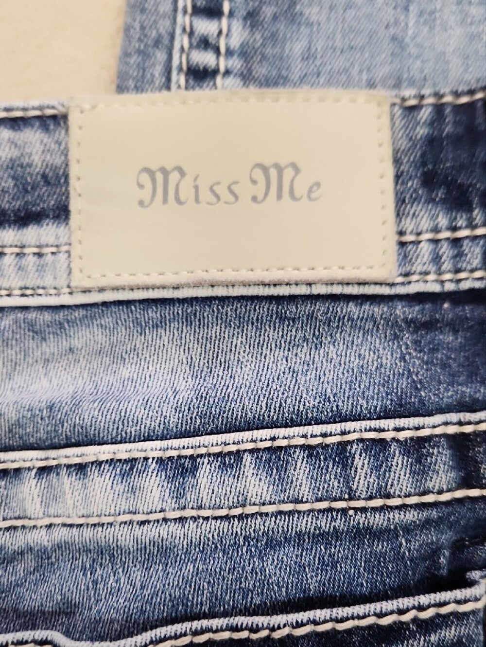 Miss Me Light-Mid Wash Flared Jeans - Picture 5 of 6